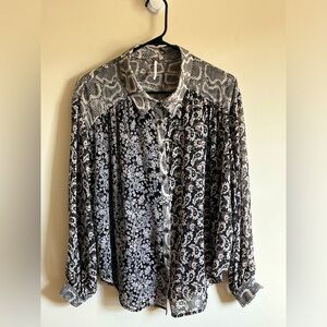 Elegant Black and White Patterned Women's Top